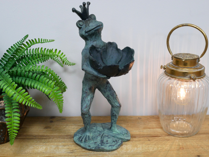 Standing Frog Bird Feeder