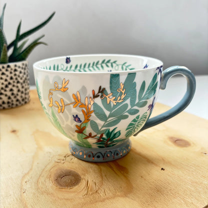Boulevard Greenhouse Cup with Cat