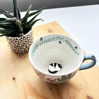 Boulevard Greenhouse Cup with Cat