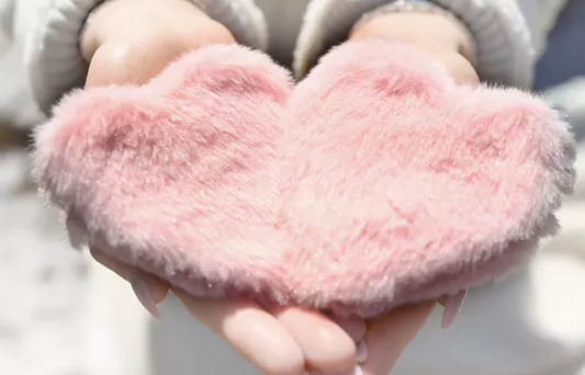 Sophia Layers Cosy Set Of 2 Furry Heart Hand Warmers - Blush Pink